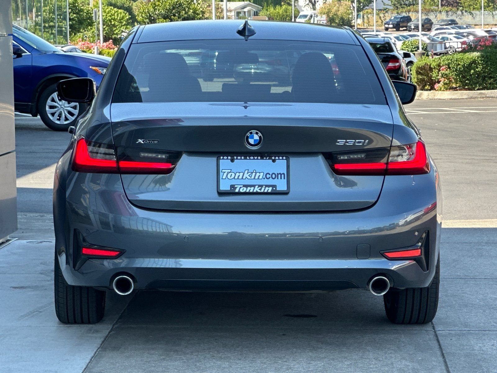 Used 2022 BMW 330i xDrive Sedan w/ Premium Package 2 AWD/4WD image 4