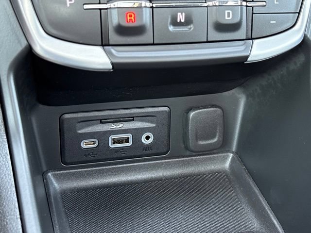 Used 2022 GMC Terrain SLT w/ Infotainment Package II AWD/4WD image 19