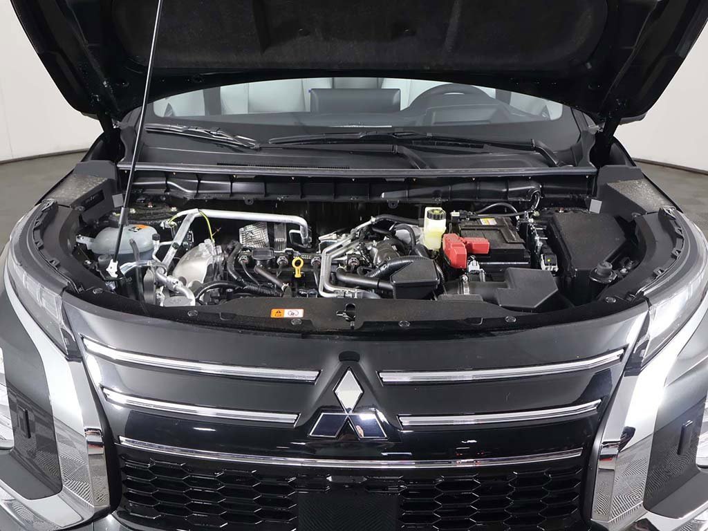 New 2025 Mitsubishi Outlander AWD image 27