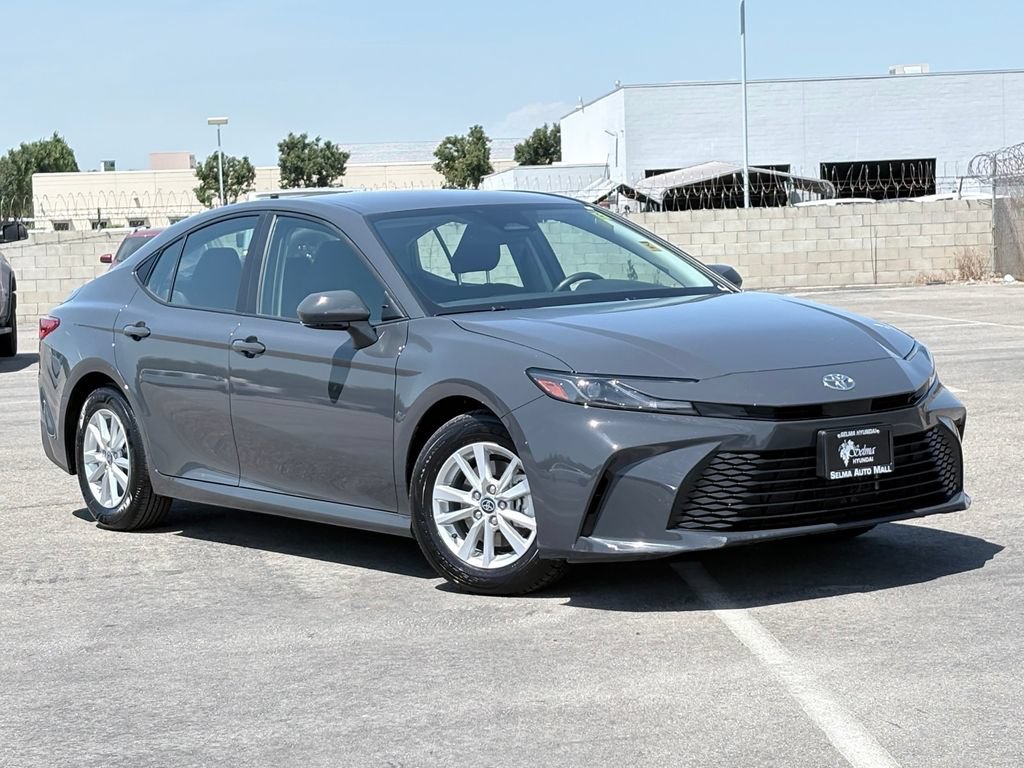 Used 2025 Toyota Camry LE FWD image 2