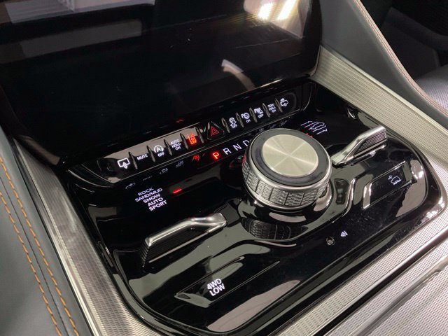 Used 2023 Jeep Grand Wagoneer Series II AWD/4WD image 18