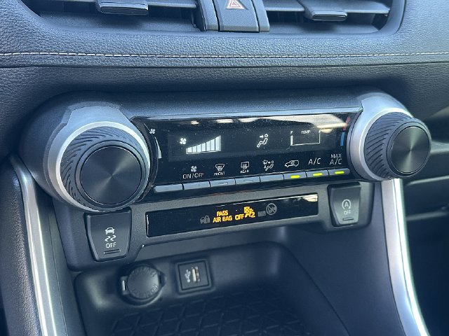 Certified 2025 Toyota RAV4 LE FWD image 30