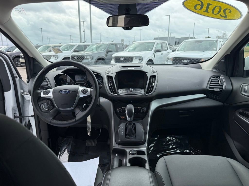 Used 2016 Ford Escape SE w/ Equipment Group 201A image 10