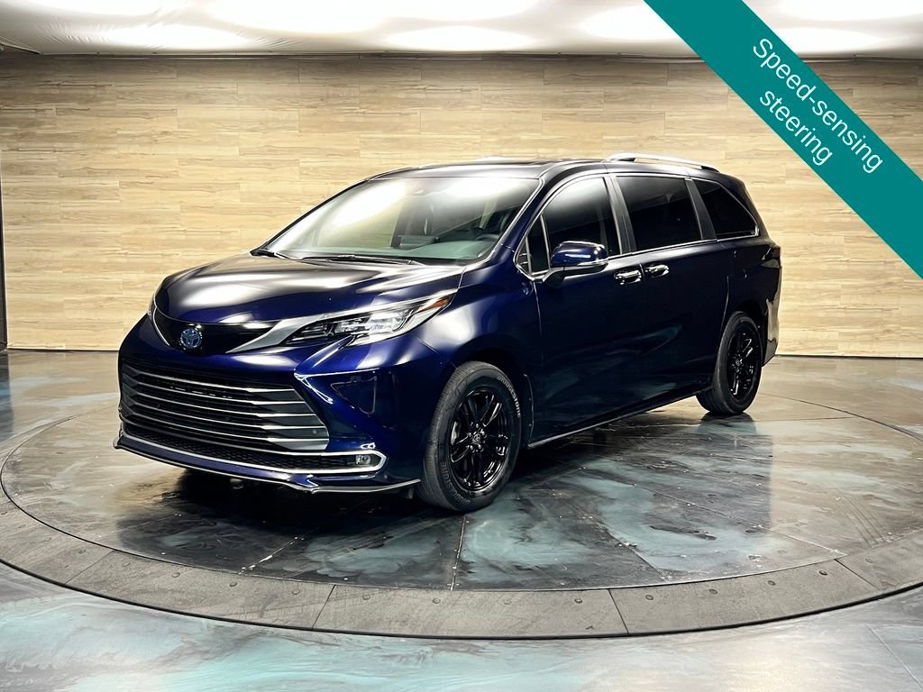 Used 2023 Toyota Sienna Limited AWD/4WD image 5