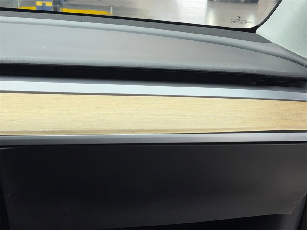 Used 2021 Tesla Model Y Long Range image 19