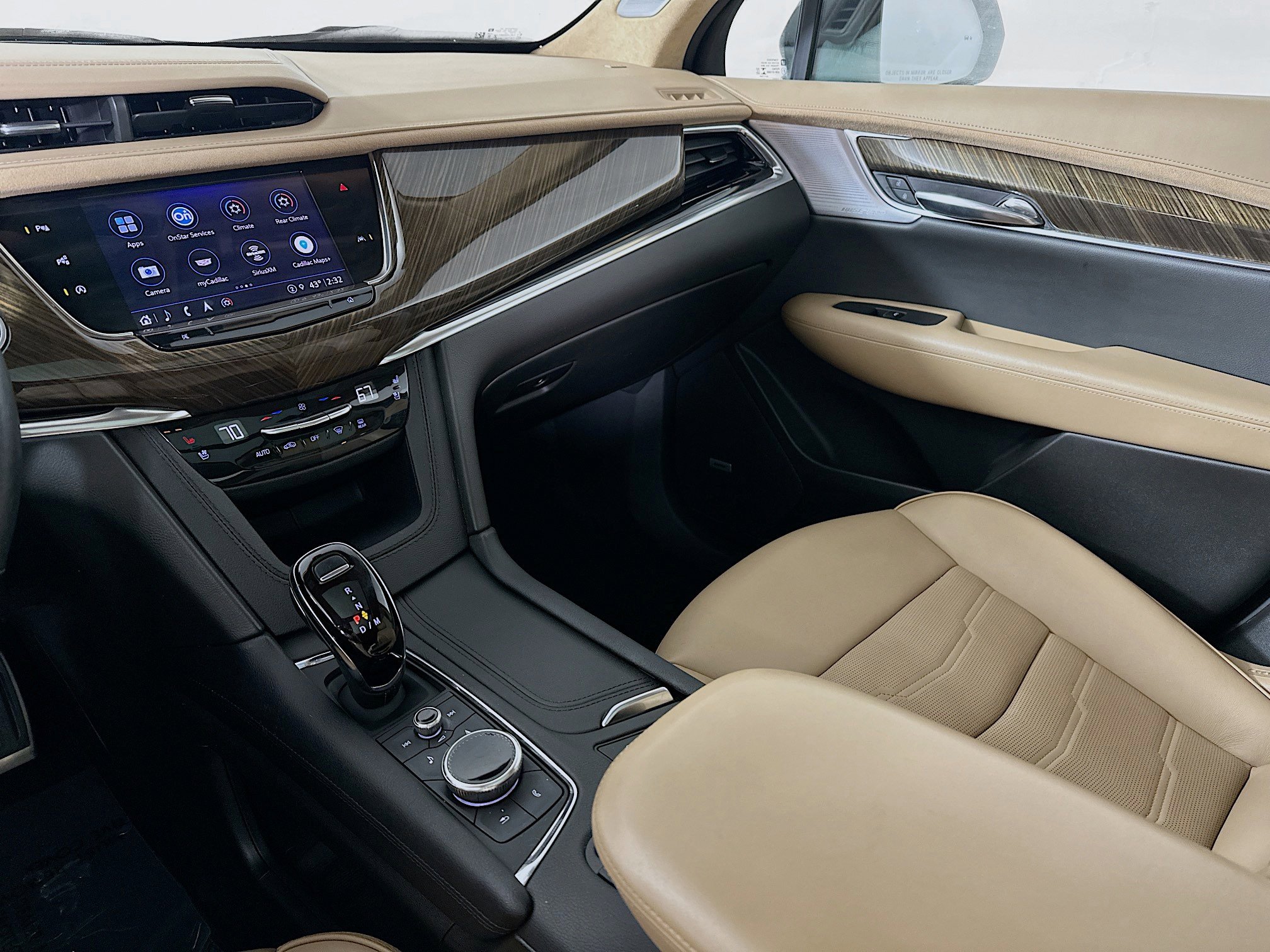 Used 2023 Cadillac XT6 Sport w/ Platinum Package image 24