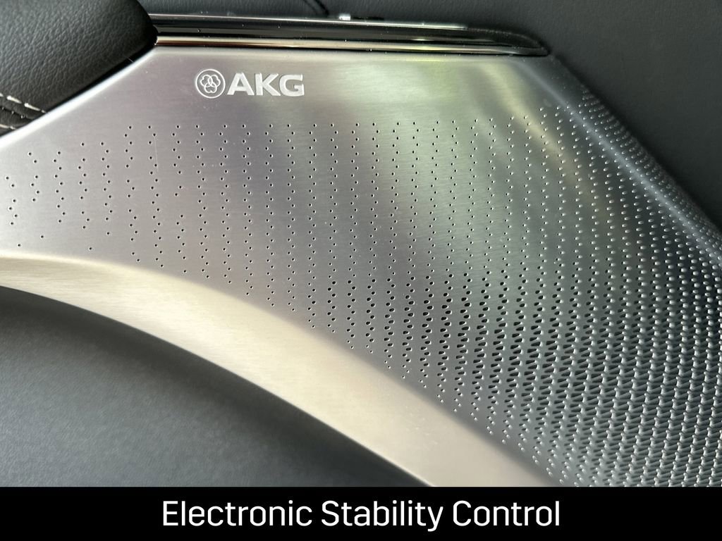 New 2026 Cadillac Lyriq V image 11