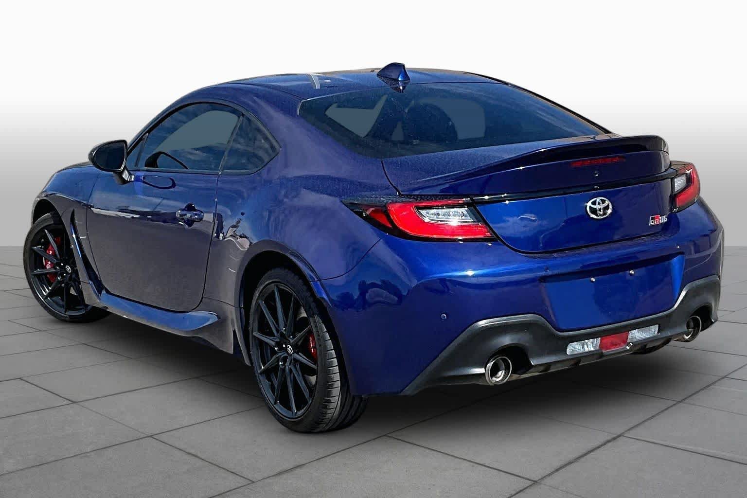 Used 2024 Toyota GR86 Premium w/ Performance Package RWD image 11