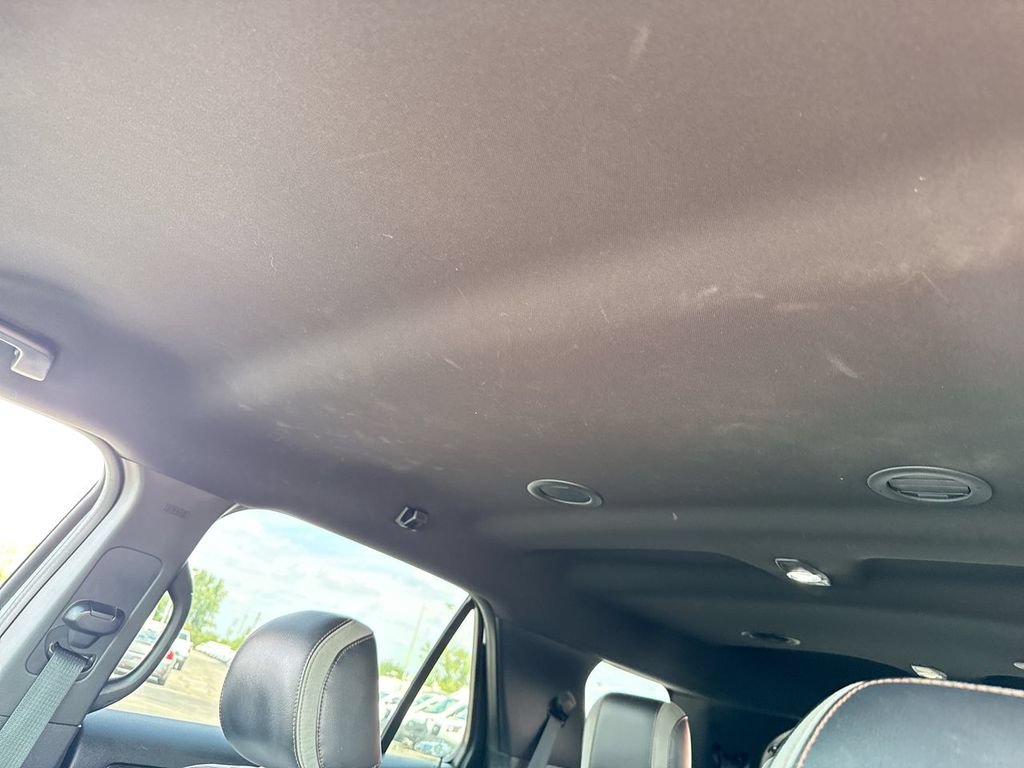 Used 2017 Ford Explorer XLT w/ Equipment Group 202A FWD image 21