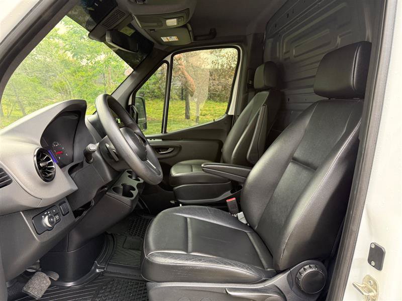 Used 2019 Mercedes-Benz Sprinter 144 Cargo image 26