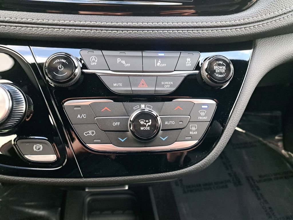 New 2026 Chrysler Pacifica Select w/ S Appearance Package FWD image 26