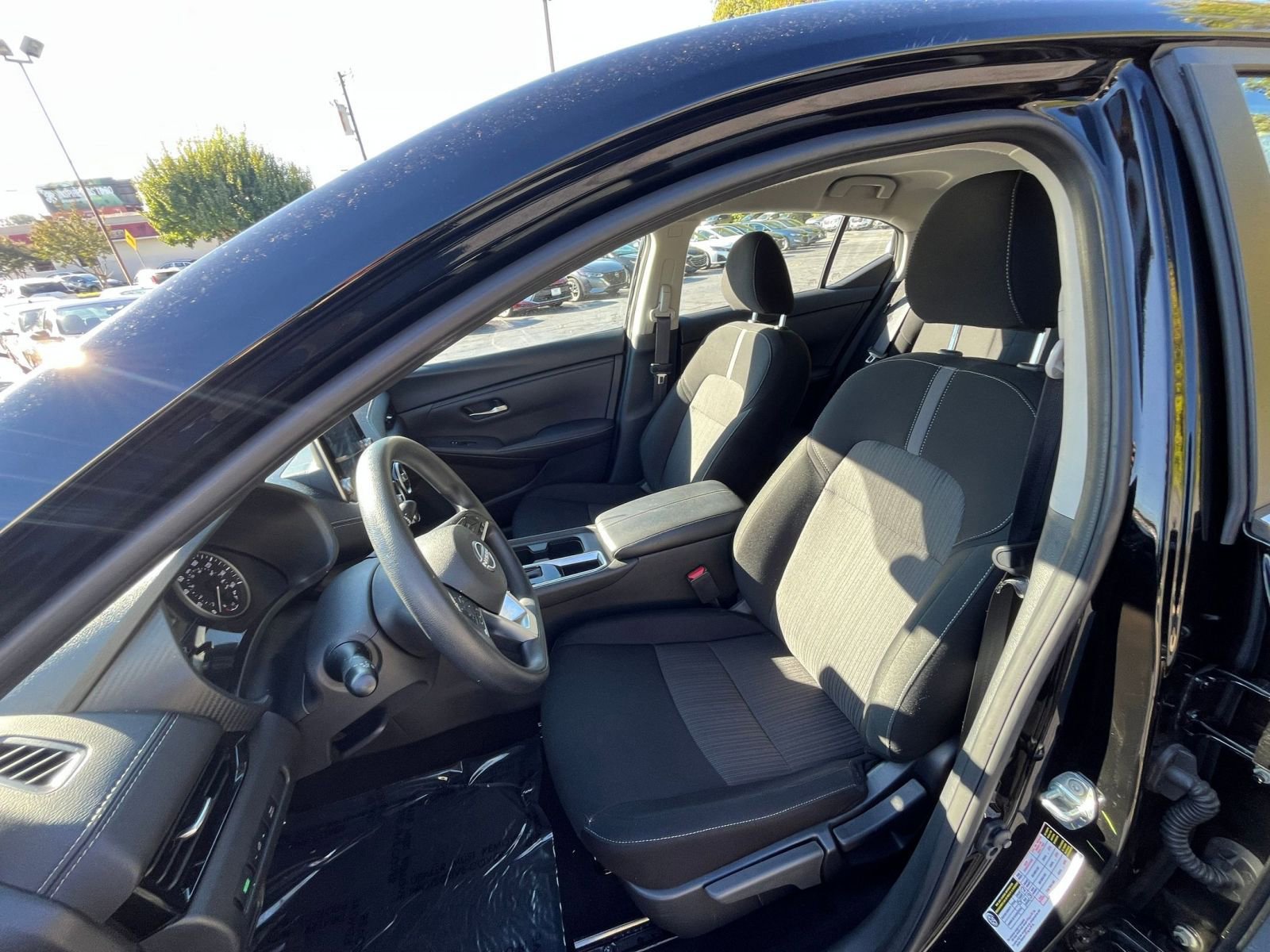 Used 2025 Nissan Sentra SV image 32