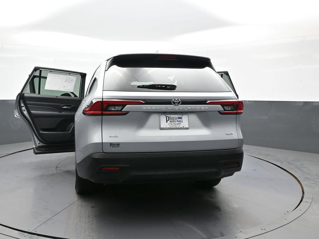 Certified 2025 Toyota Grand Highlander AWD image 48