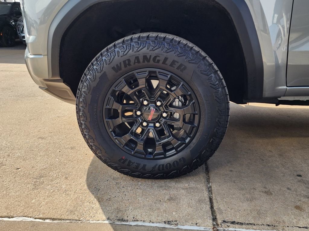 New 2026 GMC Canyon Elevation w/ Convenience Package RWD image 51