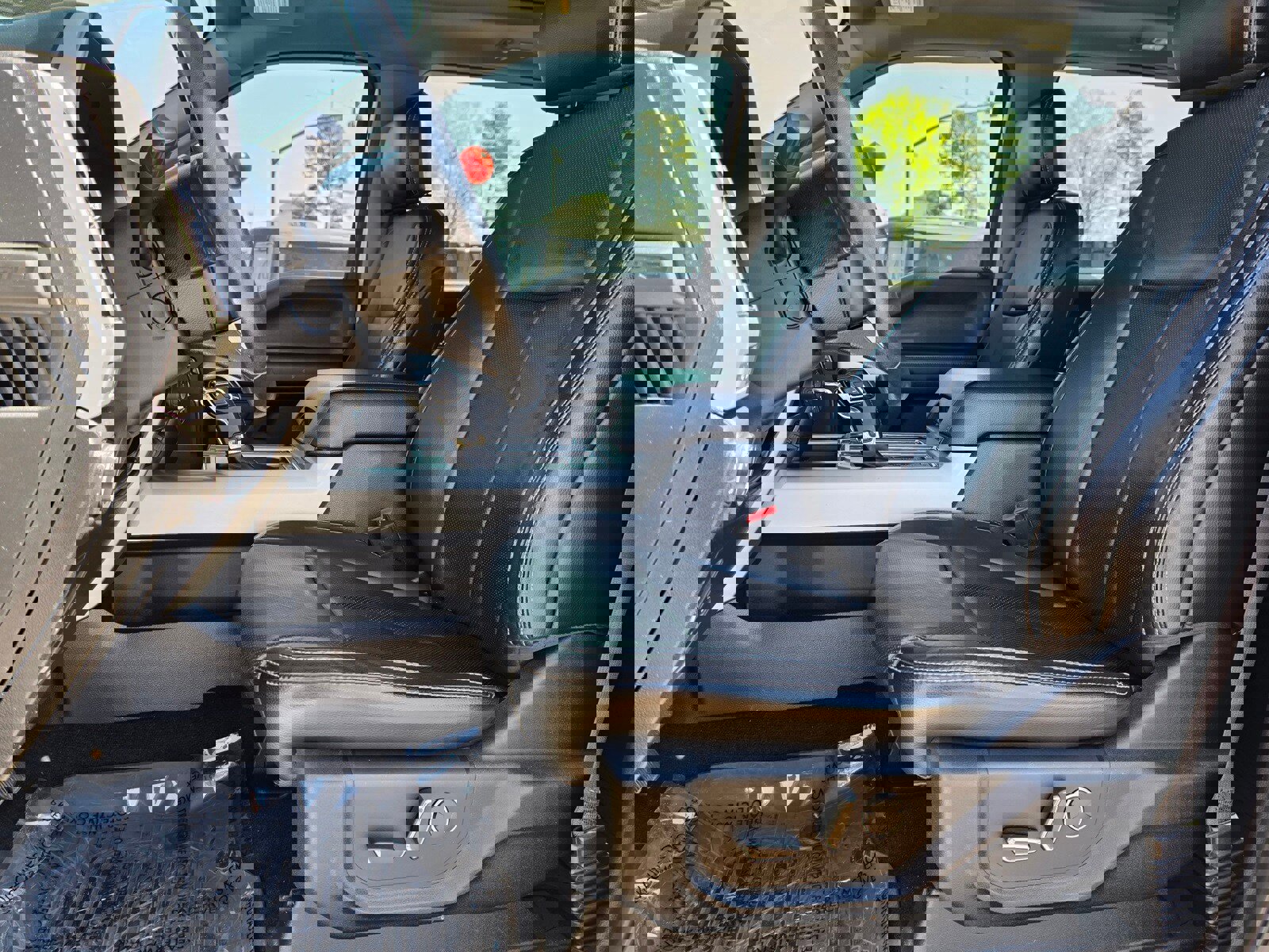 Used 2018 Ford F150 Lariat w/ Equipment Group 502A Luxury image 16