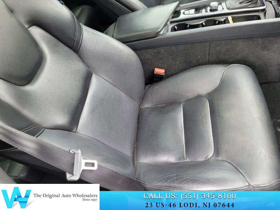 Used 2019 Volvo XC60 T6 Momentum w/ Multimedia Package AWD/4WD image 16