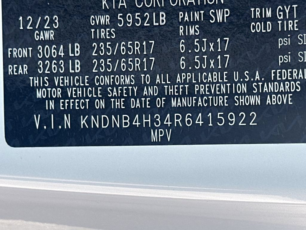 Used 2024 Kia Carnival LX FWD image 30