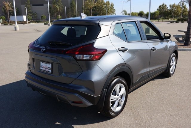 New 2025 Nissan Kicks Play S image 4