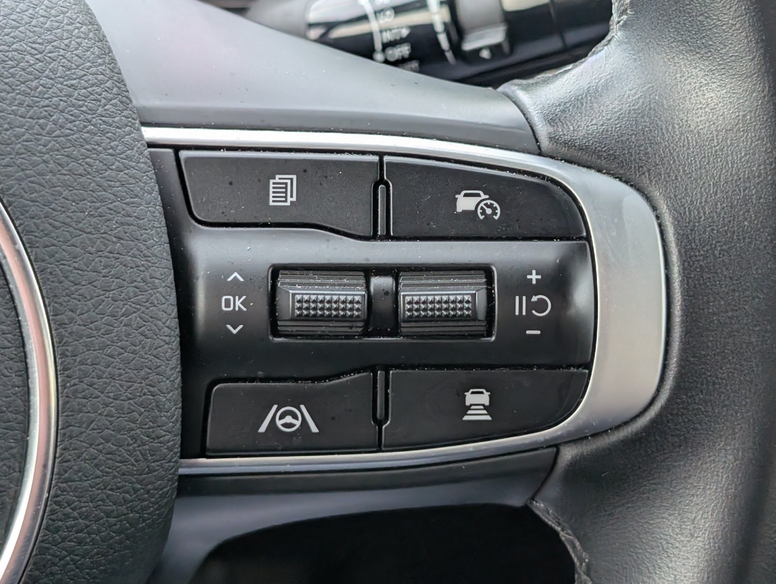 Used 2025 Kia K5 GT-Line w/ GT-Line Premium Package FWD image 26