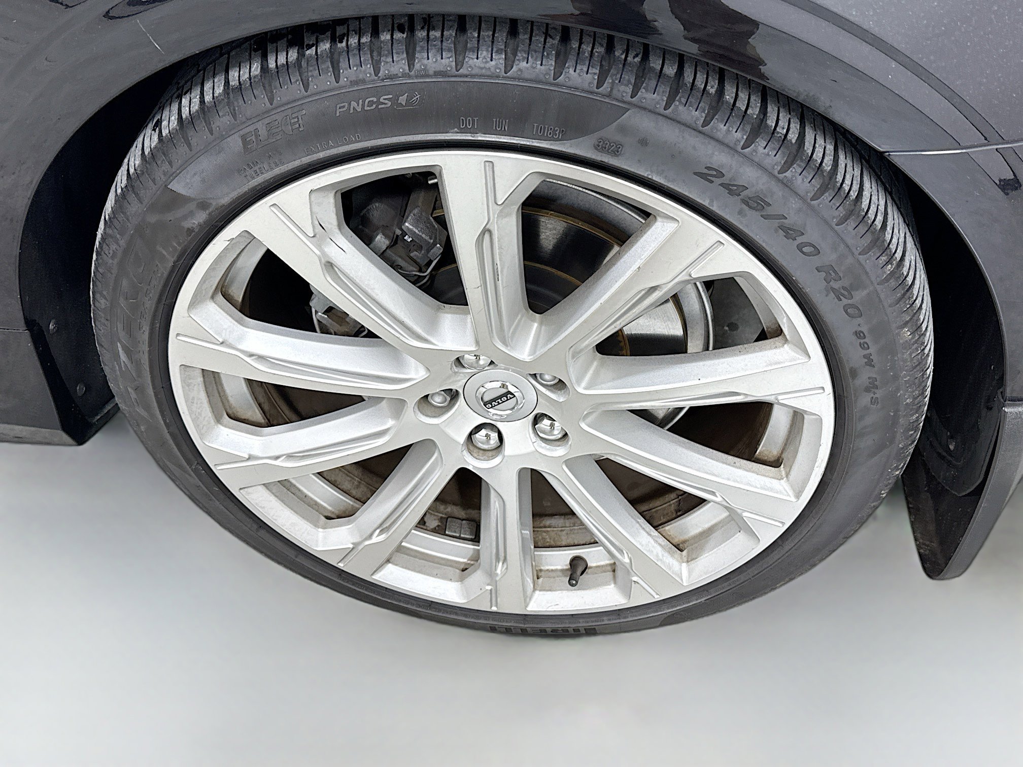 Used 2020 Volvo S90 T8 Inscription image 32