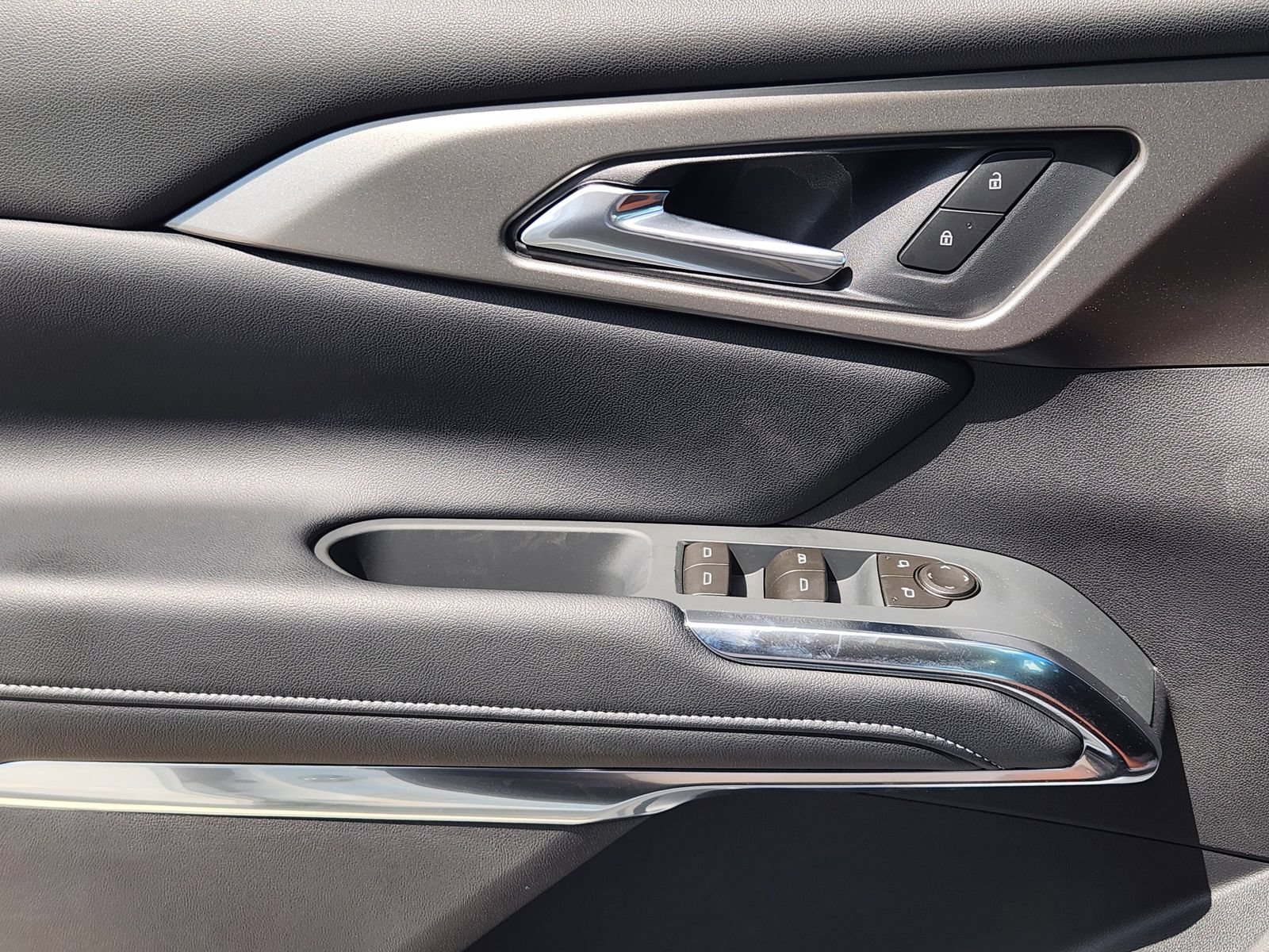 New 2026 Chevrolet Traverse LT w/ Midnight/Sport Edition FWD image 20