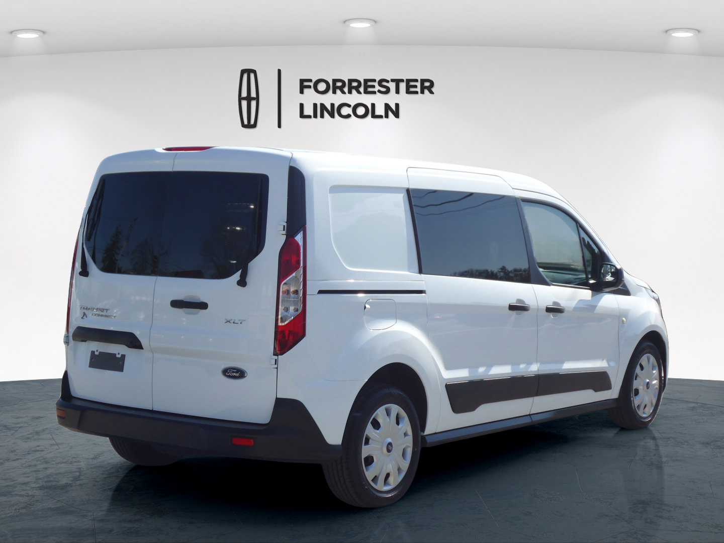 Used 2020 Ford Transit Connect XLT FWD image 3