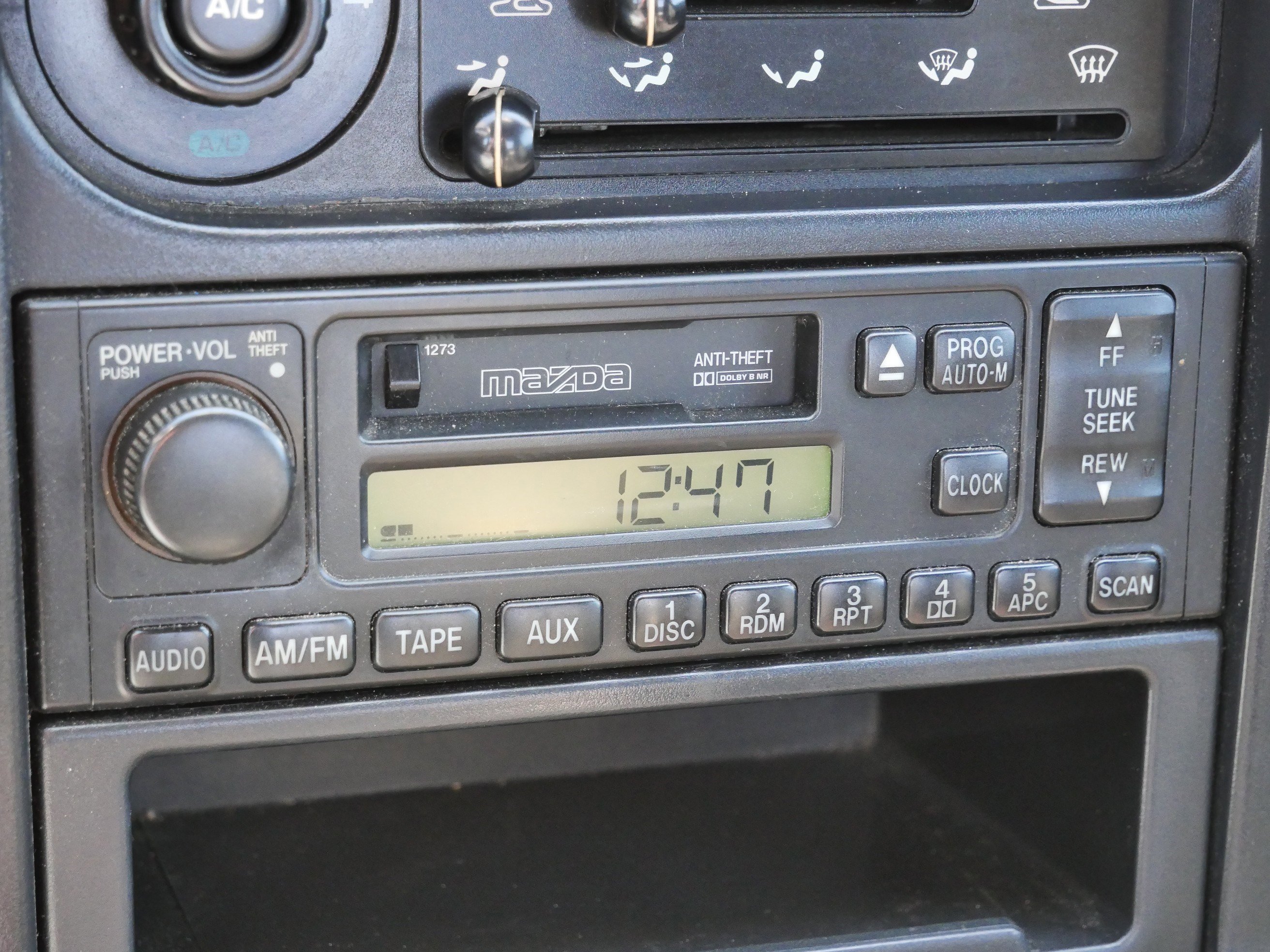Used 1997 MAZDA MX-5 Miata RWD image 25