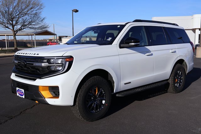 Used 2025 Ford Expedition Tremor image 11