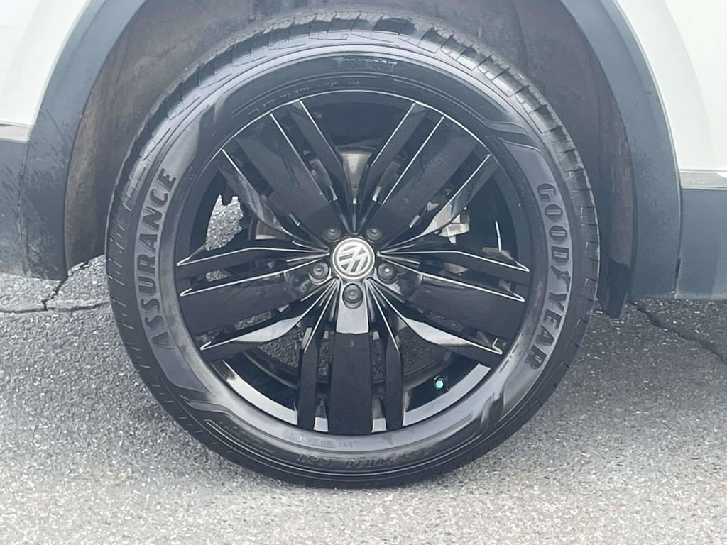 Used 2019 Volkswagen Atlas SEL Premium AWD/4WD image 12
