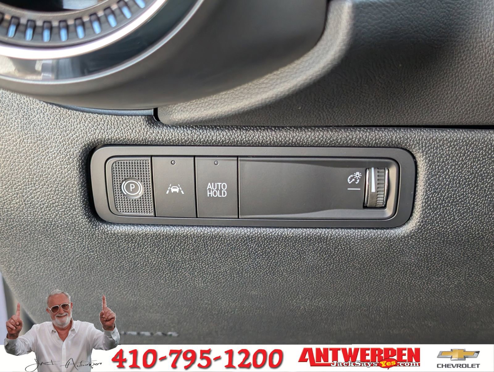 New 2026 Chevrolet Equinox EV LT image 16