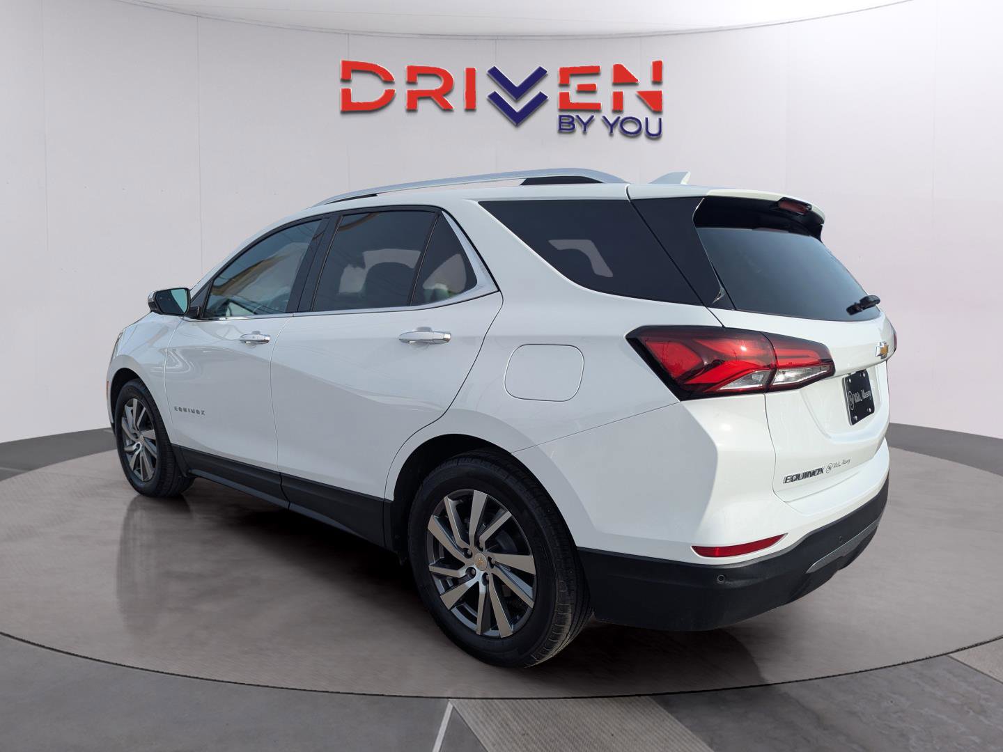 Used 2022 Chevrolet Equinox Premier image 3