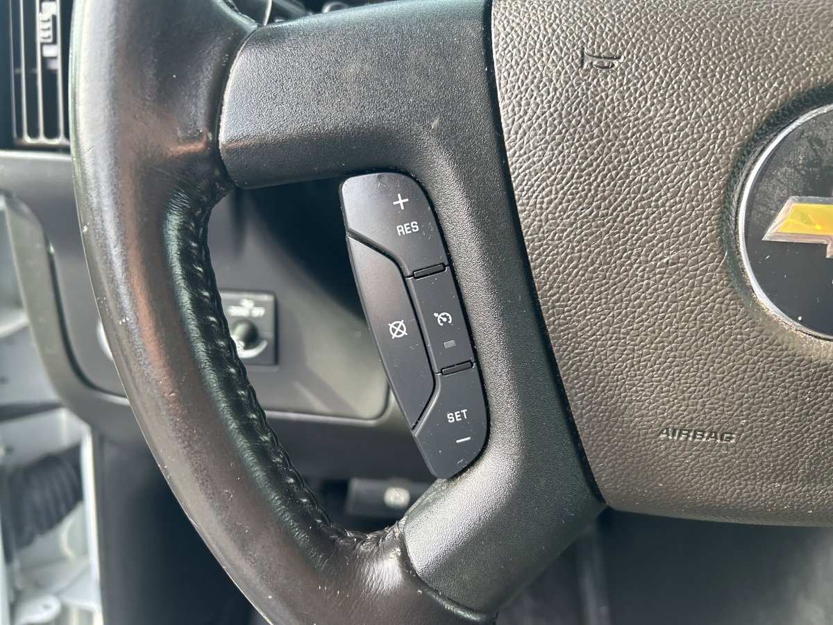 Used 2022 Chevrolet Express 2500 w/ Driver Convenience Package image 17