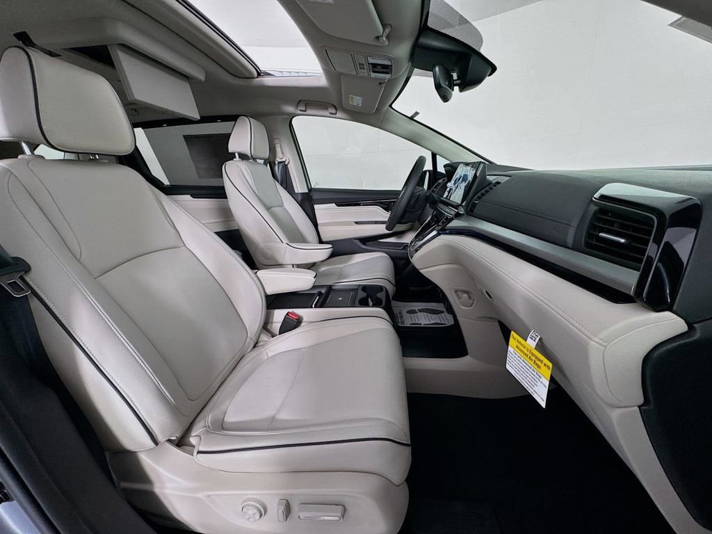 Used 2026 Honda Odyssey Touring image 39
