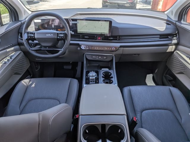 New 2027 Kia Carnival EX FWD image 15