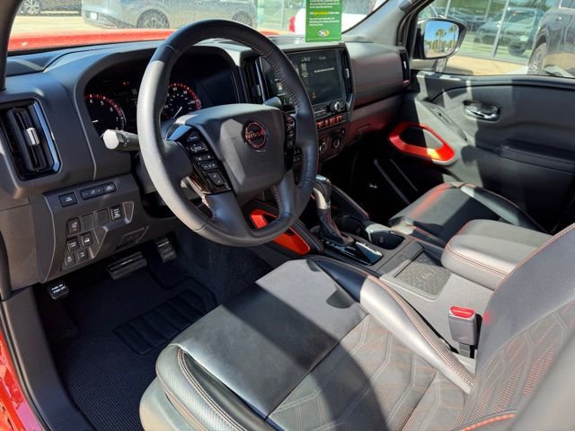Used 2025 Nissan Frontier PRO-4X w/ Pro Premium Package image 9