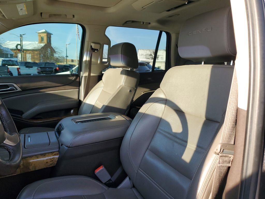 Used 2016 GMC Yukon Denali w/ Open Road Package image 18