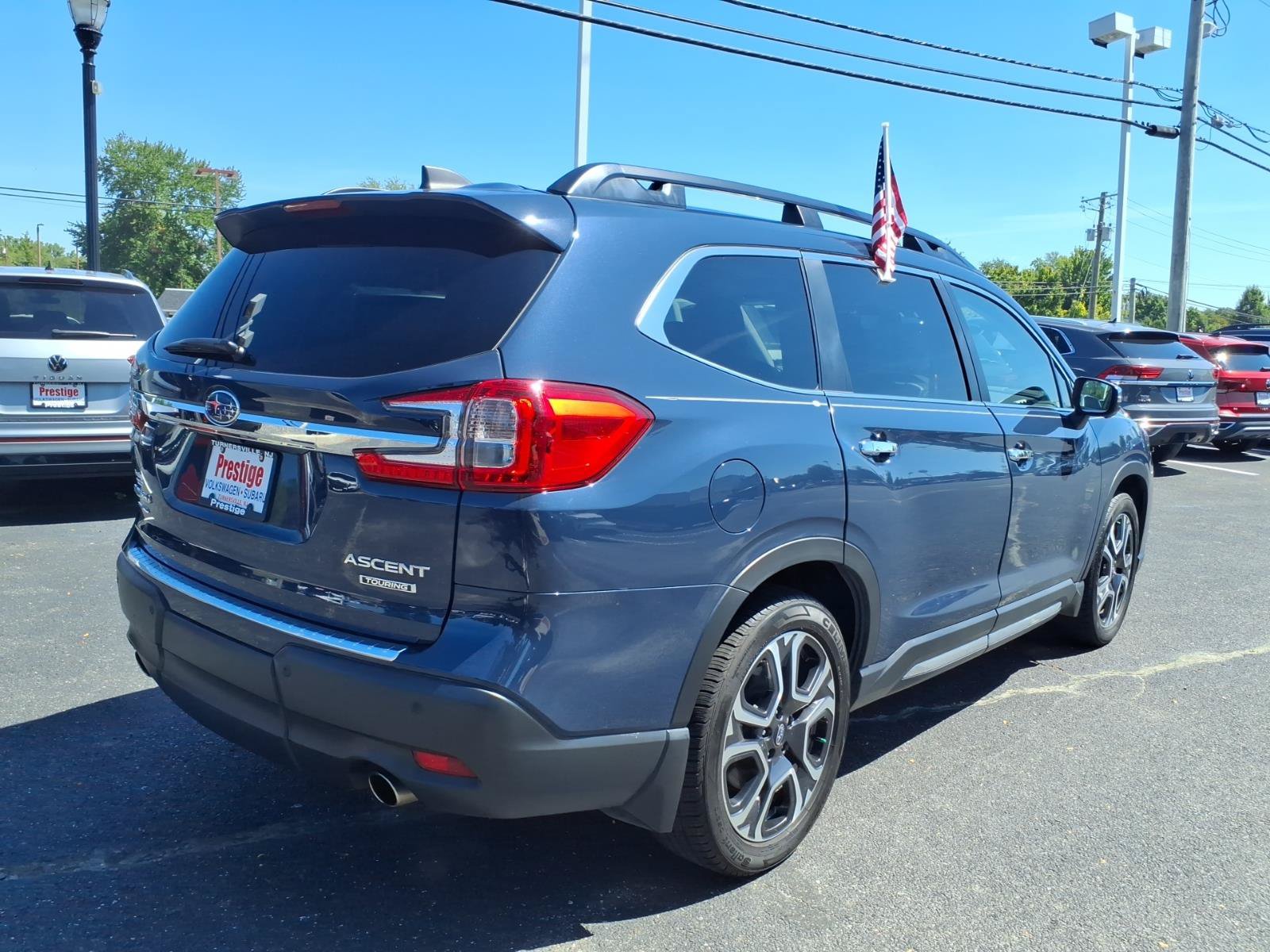 Used 2023 Subaru Ascent Touring AWD/4WD image 2