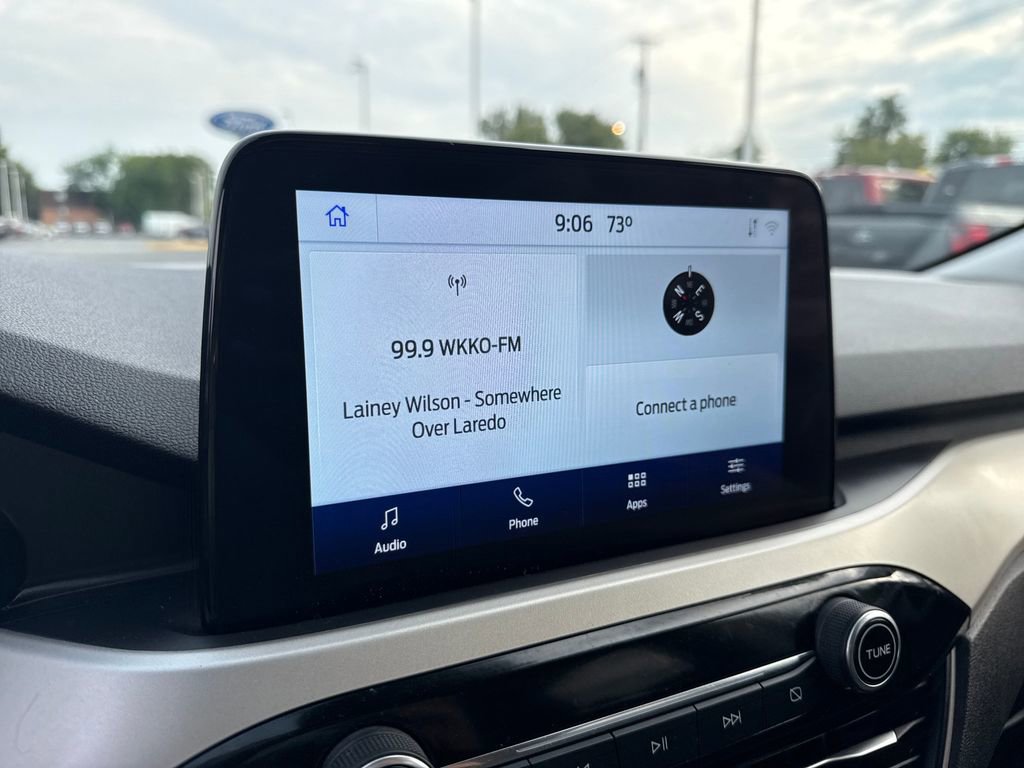 Used 2022 Ford Escape SE image 28