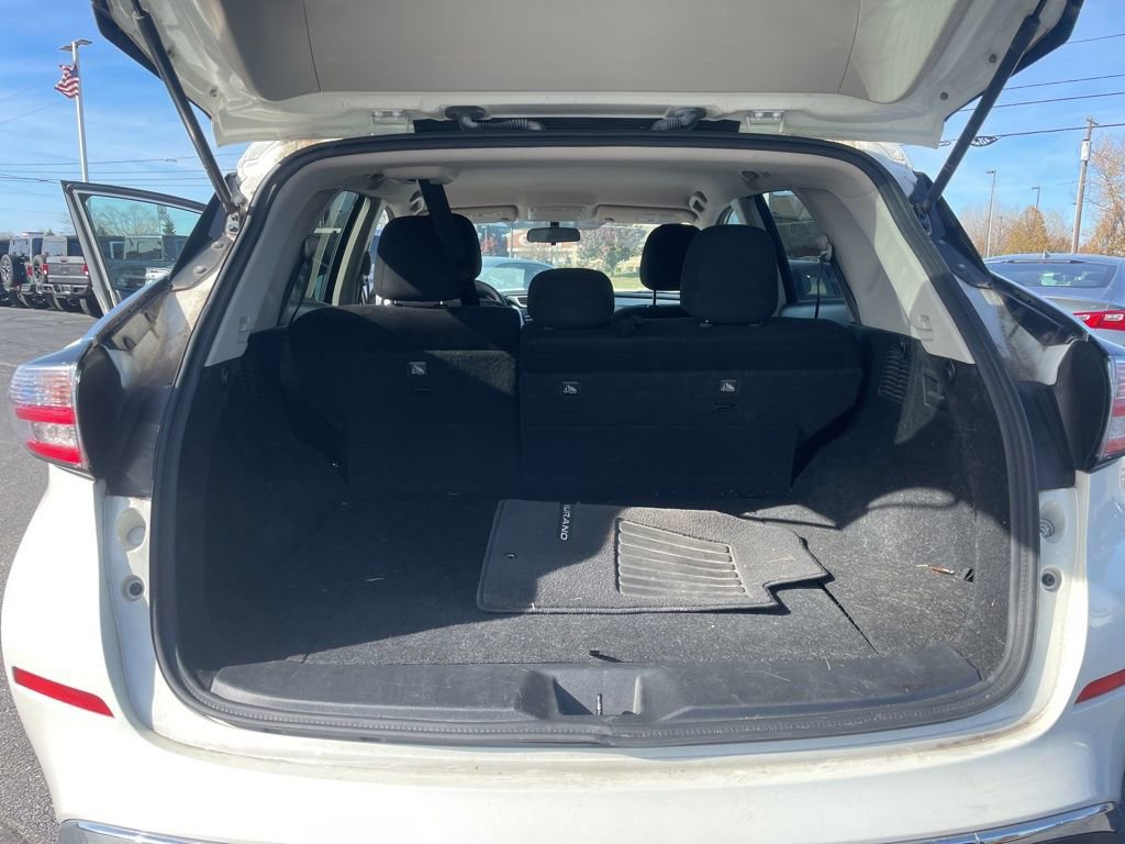 Used 2017 Nissan Murano S image 32