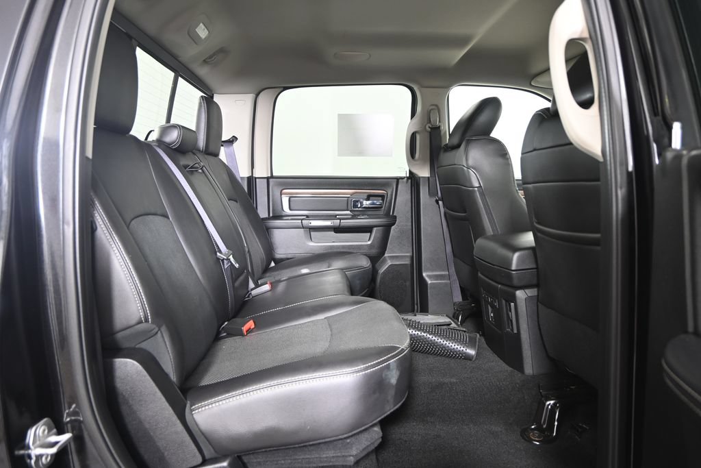 Used 2016 RAM 1500 Laramie w/ Convenience Group AWD/4WD image 17
