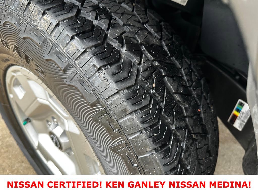 Certified 2024 Nissan Frontier SV w/ Hardbody Edition AWD/4WD image 19