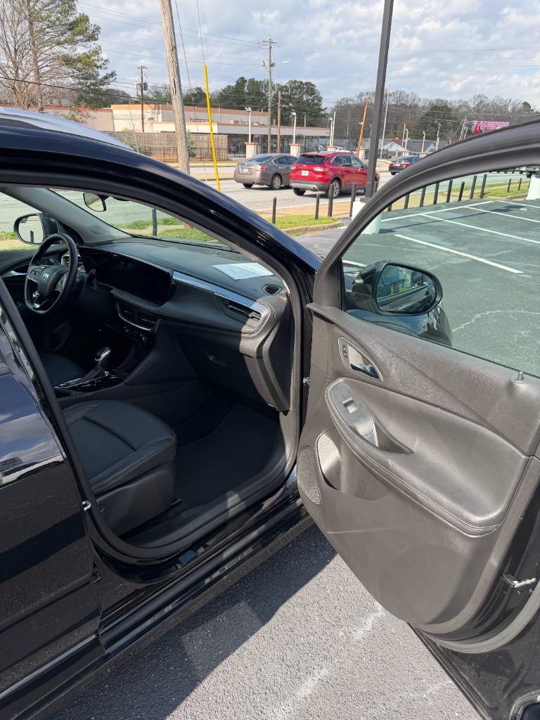 Used 2024 Buick Encore GX Sport Touring FWD image 20