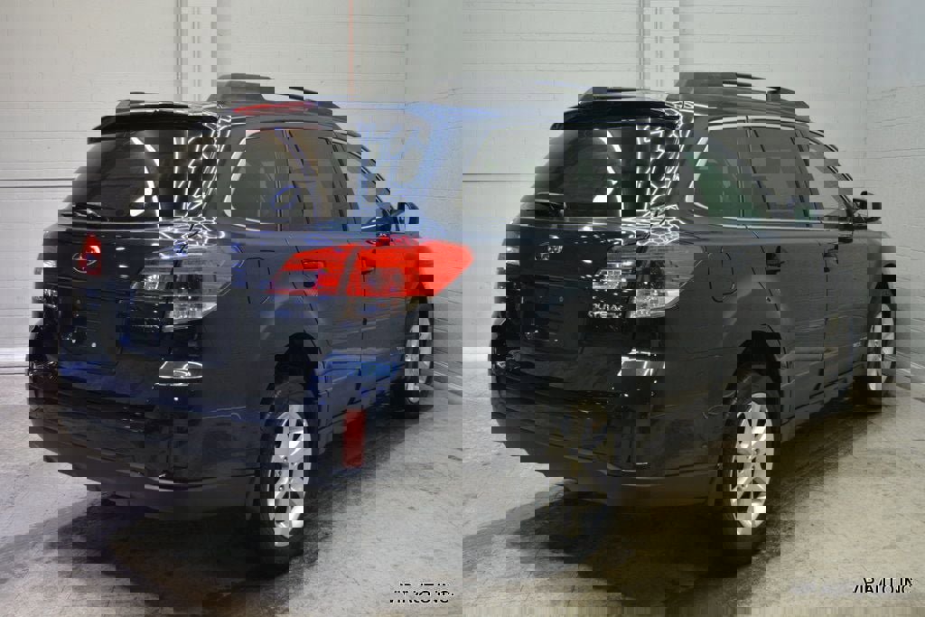 Used 2013 Subaru Outback 2.5i Premium image 4