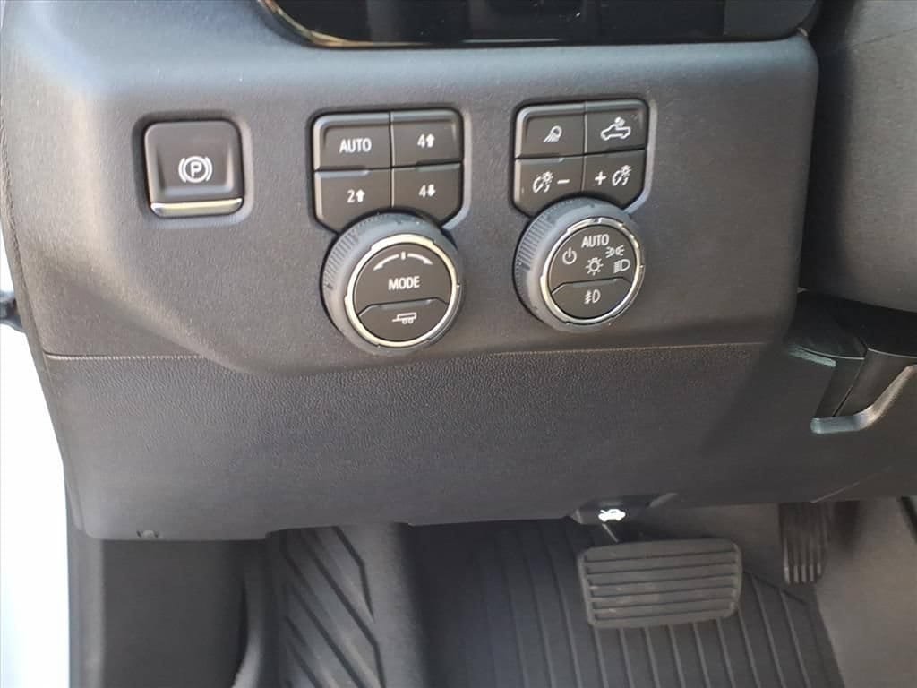 New 2026 Chevrolet Silverado 3500 LT w/ All Star Edition AWD/4WD image 15