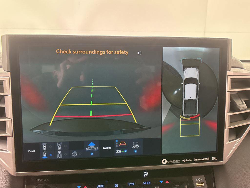 Used 2023 Toyota Tundra Limited image 23