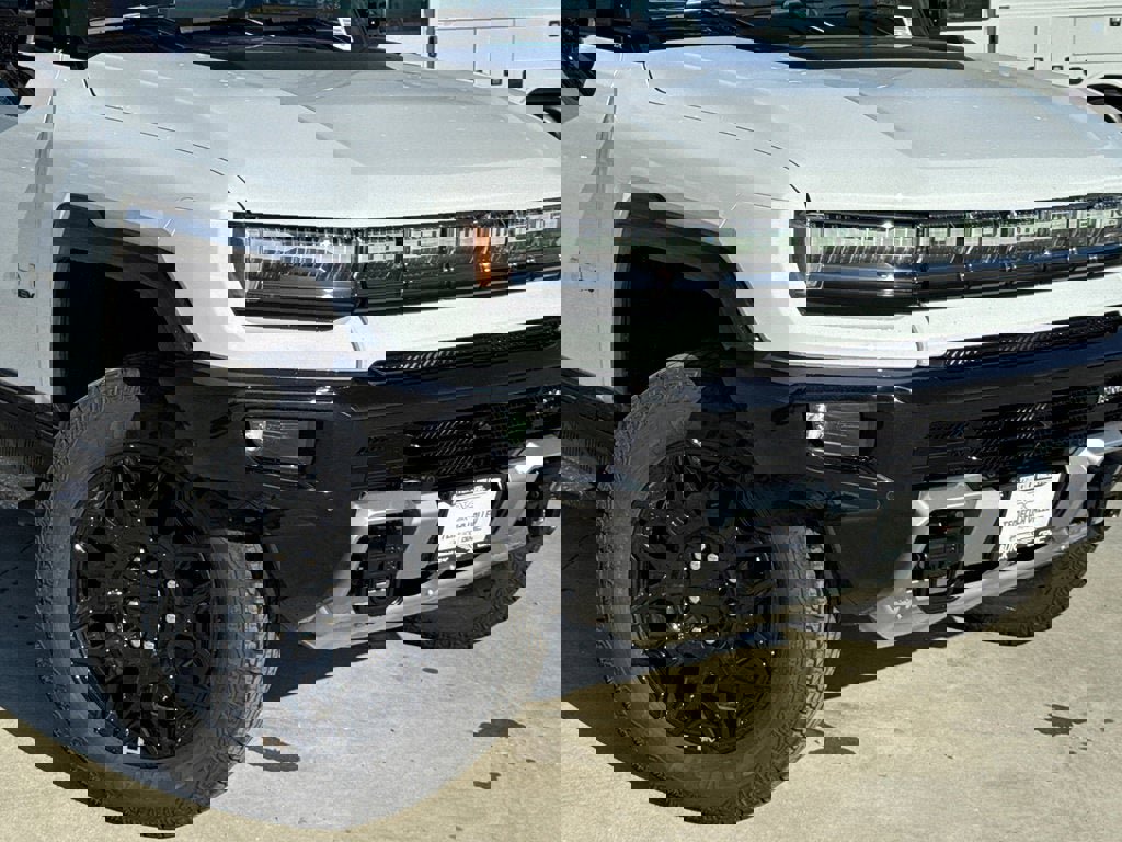 Used 2026 GMC Hummer EV SUV image 3