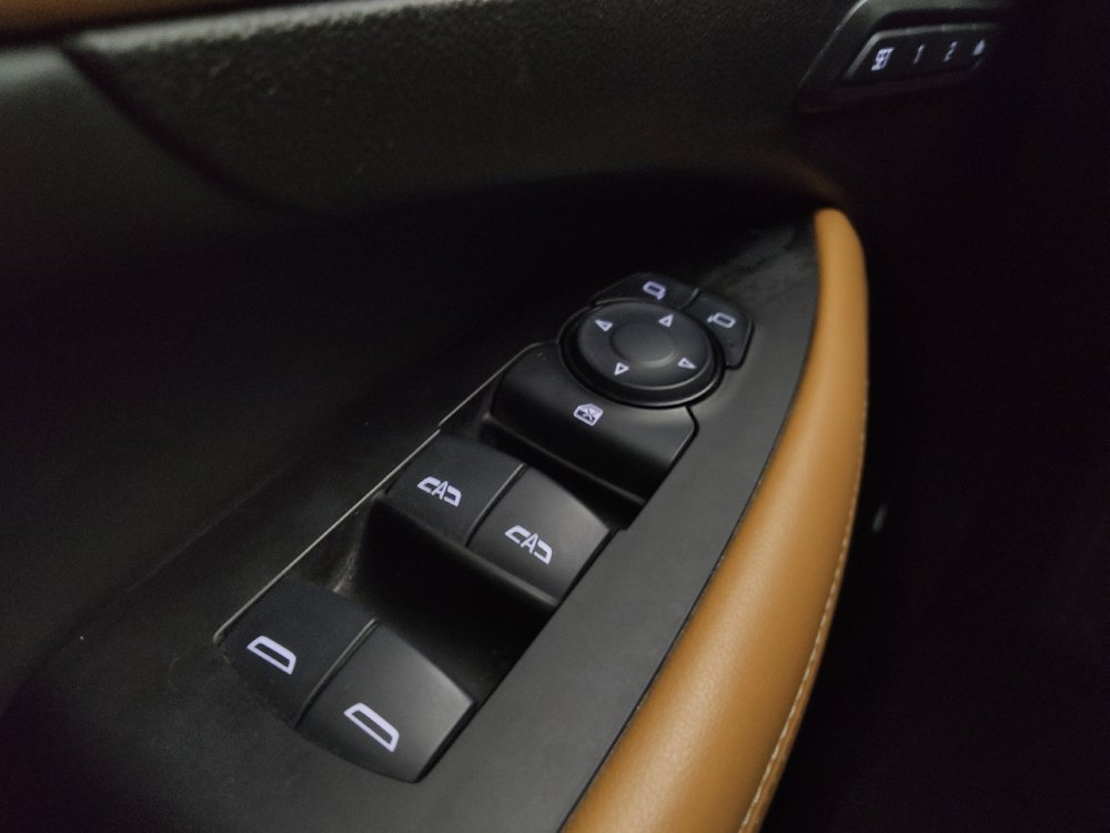 Used 2017 Buick LaCrosse Essence w/ Sights and Sounds Package image 27