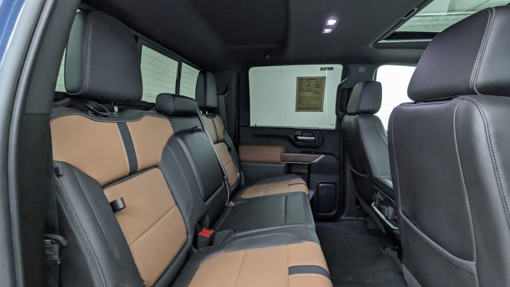 Used 2021 Chevrolet Silverado 3500 High Country image 38