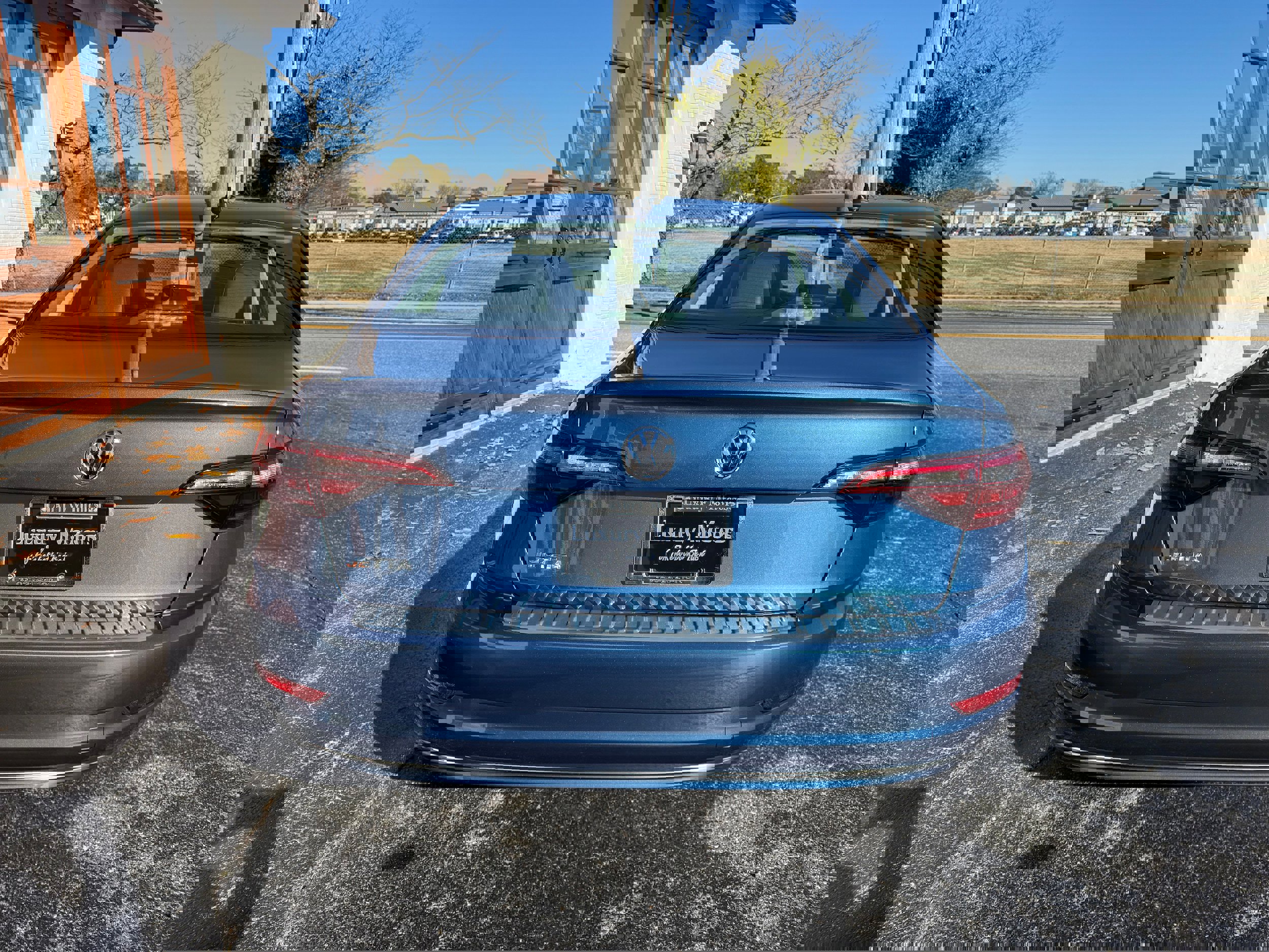 Used 2021 Volkswagen Jetta SE w/ SE Cold Weather Package image 28