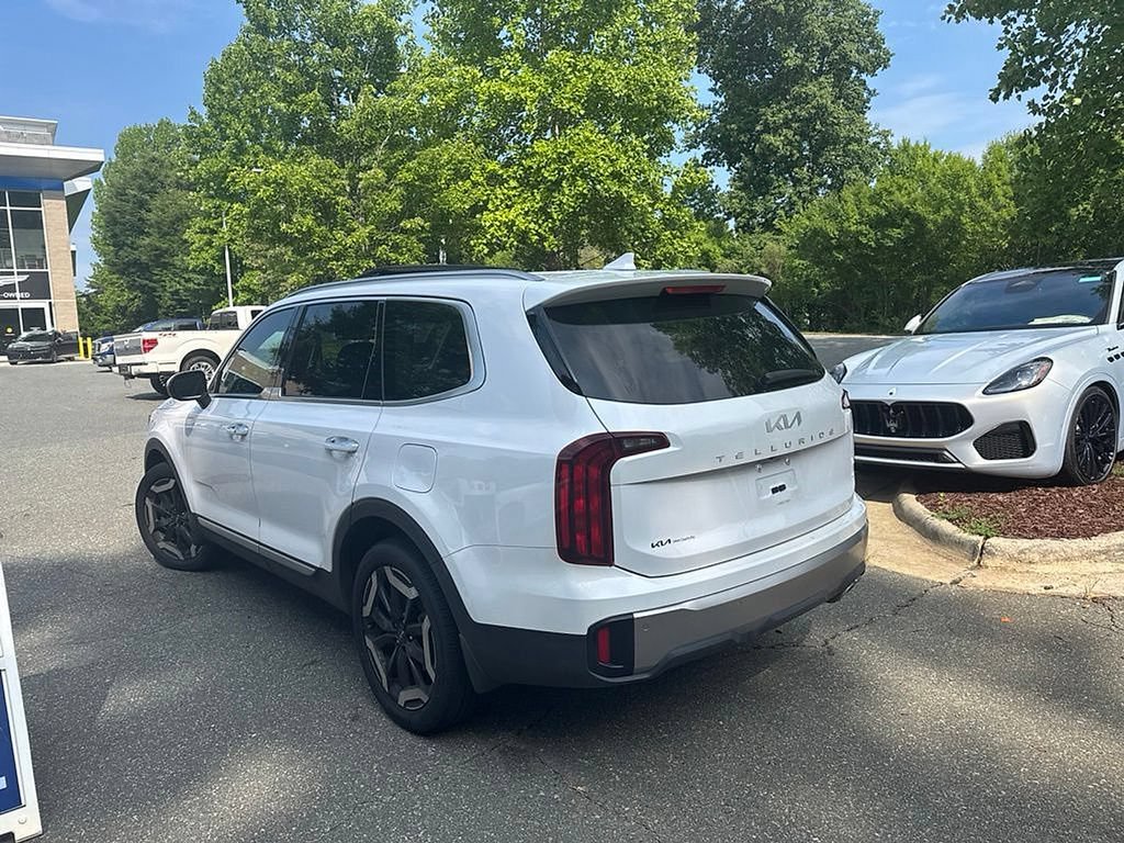 Used 2025 Kia Telluride S FWD image 4